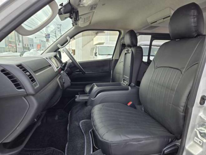 ハイエースバン2.8 スーパーGL ロング ディーゼルターボ 4WD　リアクーラー&ヒーター　プッシュスタート　スマートキー　　ベッドキッド LEDヘッドライト横滑り防止　衝突被害軽減　車線逸脱　トヨタ純正ナビ　フルセグTV　Bluetooth　Bカメラトヨタ純正リアモニター　ETC 2800