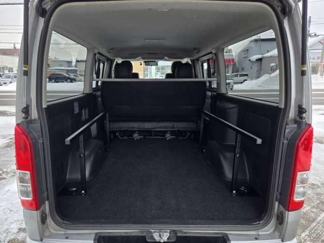 ハイエースバン2.8 スーパーGL ロング ディーゼルターボ 4WD　リアクーラー&ヒーター　プッシュスタート　スマートキー　　ベッドキッド LEDヘッドライト横滑り防止　衝突被害軽減　車線逸脱　トヨタ純正ナビ　フルセグTV　Bluetooth　Bカメラトヨタ純正リアモニター　ETC 2800