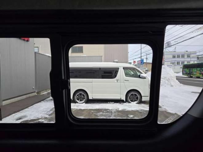ハイエースバン2.8 スーパーGL ロング ディーゼルターボ 4WD　リアクーラー&ヒーター　プッシュスタート　スマートキー　　ベッドキッド LEDヘッドライト横滑り防止　衝突被害軽減　車線逸脱　トヨタ純正ナビ　フルセグTV　Bluetooth　Bカメラトヨタ純正リアモニター　ETC 2800