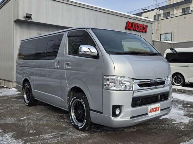 ハイエースバン2.8 スーパーGL ロング ディーゼルターボ 4WD　リアクーラー&ヒーター　プッシュスタート　スマートキー　　ベッドキッド LEDヘッドライト横滑り防止　衝突被害軽減　車線逸脱　トヨタ純正ナビ　フルセグTV　Bluetooth　Bカメラトヨタ純正リアモニター　ETC 2800