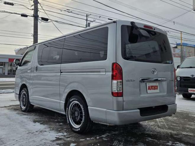 ハイエースバン2.8 スーパーGL ロング ディーゼルターボ 4WD　リアクーラー&ヒーター　プッシュスタート　スマートキー　　ベッドキッド LEDヘッドライト横滑り防止　衝突被害軽減　車線逸脱　トヨタ純正ナビ　フルセグTV　Bluetooth　Bカメラトヨタ純正リアモニター　ETC 2800