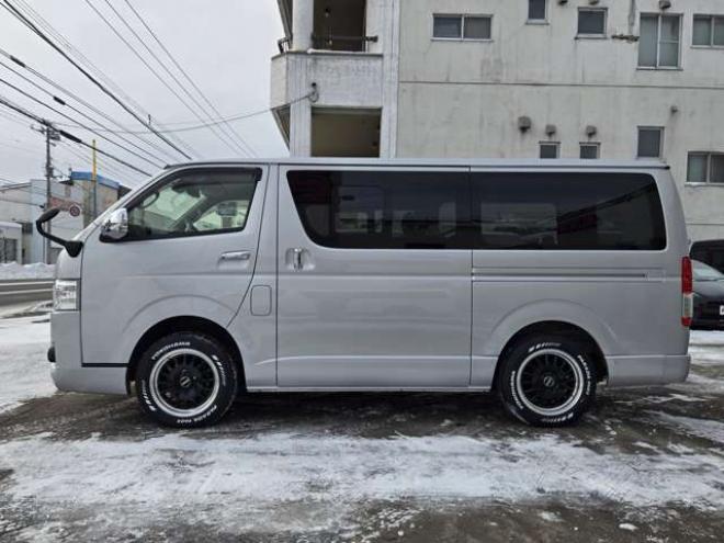 ハイエースバン2.8 スーパーGL ロング ディーゼルターボ 4WD　リアクーラー&ヒーター　プッシュスタート　スマートキー　　ベッドキッド LEDヘッドライト横滑り防止　衝突被害軽減　車線逸脱　トヨタ純正ナビ　フルセグTV　Bluetooth　Bカメラトヨタ純正リアモニター　ETC 2800