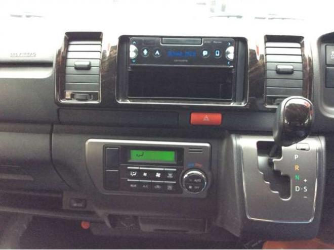 ハイエースバン2.8 スーパーGL ダークプライムII ロングボディ ディーゼルターボ 4WD　ESSEX FスポイラーVer3&サイドライナー&リアライナー　ESSEX　フロアマッド　ENCD17インチAW　ヨコハマPARADA17インチ　ハーフレザーシート　プッシュスタート　スマートキー　リアヒーター 2800