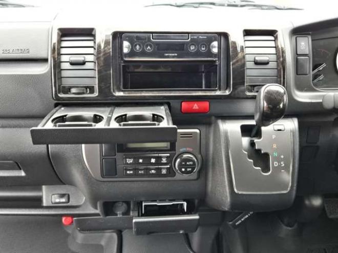 ハイエースバン2.8 スーパーGL ダークプライムII ロングボディ ディーゼルターボ 4WD　ESSEX FスポイラーVer3&サイドライナー&リアライナー　ESSEX　フロアマッド　ENCD17インチAW　ヨコハマPARADA17インチ　ハーフレザーシート　プッシュスタート　スマートキー　リアヒーター 2800