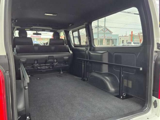 ハイエースバン2.8 スーパーGL ダークプライムII ロングボディ ディーゼルターボ 4WD　ESSEX FスポイラーVer3&サイドライナー&リアライナー　ESSEX　フロアマッド　ENCD17インチAW　ヨコハマPARADA17インチ　ハーフレザーシート　プッシュスタート　スマートキー　リアヒーター 2800