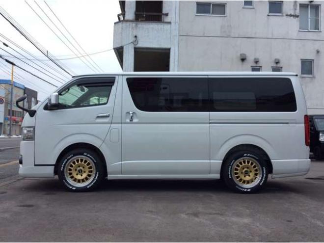 ハイエースバン2.8 スーパーGL ダークプライムII ロングボディ ディーゼルターボ 4WD　ESSEX FスポイラーVer3&サイドライナー&リアライナー　ESSEX　フロアマッド　ENCD17インチAW　ヨコハマPARADA17インチ　ハーフレザーシート　プッシュスタート　スマートキー　リアヒーター 2800