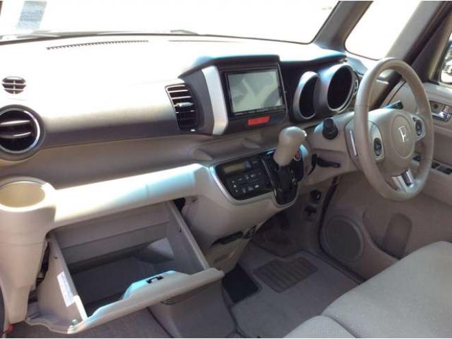 N-BOXG ターボパッケージ 4WD　パワスラ　スマートキー　クルーズコントロール　ドラレコ　バックカメラ　メモリーナビ　電動格納ミラー　オートライト　横滑り防止　アイドリングストップ　パナソニックフルセグTV　メモリナビ　Bluetooth ETC 660