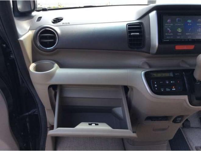 N-BOXG ターボパッケージ 4WD　パワスラ　スマートキー　クルーズコントロール　ドラレコ　バックカメラ　メモリーナビ　電動格納ミラー　オートライト　横滑り防止　アイドリングストップ　パナソニックフルセグTV　メモリナビ　Bluetooth ETC 660