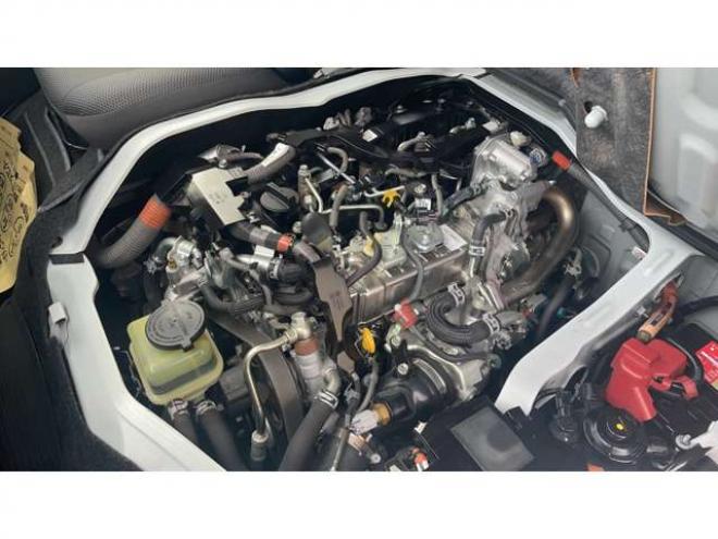 ハイエースバン2.8 ウェルキャブ Bタイプ ロング ディーゼルターボ 4WD　4WD　寒冷地仕様　10人乗り(車いす2基+8人)　パワースライドドア　リヤクーラー　リヤヒーター 福祉車両 2800