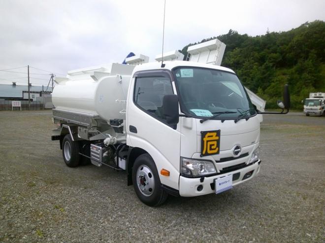 デュトロタンクローリー　2DG-XZU685M 新明和工業　 4WD 4000