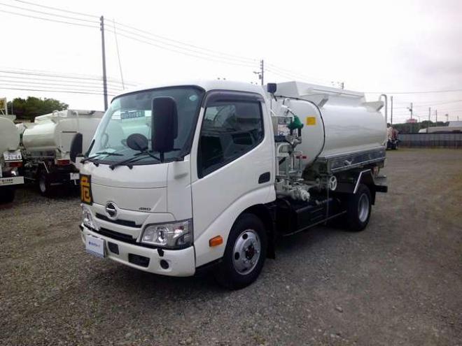 デュトロタンクローリー　2DG-XZU685M 新明和工業　 4WD 4000