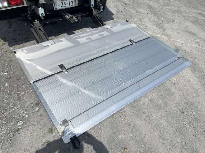 レンジャー冷凍バン 2KG-FD2ABG 菱重コールドチェーン　 2WD 5120