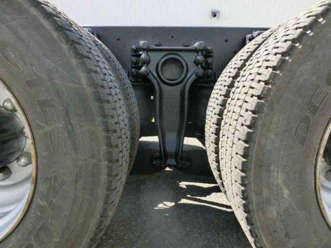 ギガキャブ付シャーシ　PDG-CYY77V8　 2WD 9830