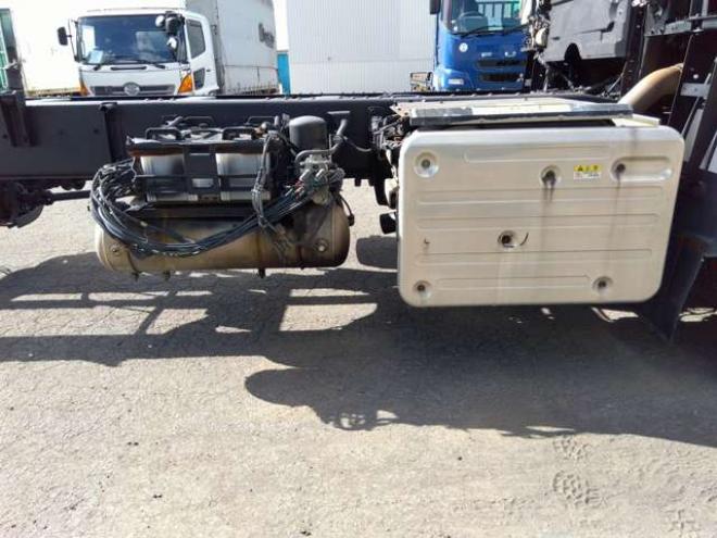 ギガキャブ付シャーシ　2PG-CYY77C　 2WD 9830