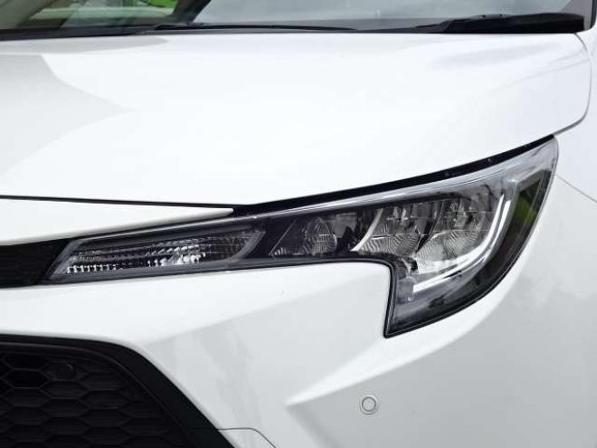 カローラツーリング　1.8 ハイブリッド G-X プラス E-Four 4WD　ハイブリッド機構含保証2年/走行距離無制限　4WD　ワンオーナー セーフティセンス ディスプレイオーディオ・ナビ　バックカメラ　LEDヘッドライト　W/B純正17インチアルミホイール ミラーヒーター 6SRS スマートキー 1800