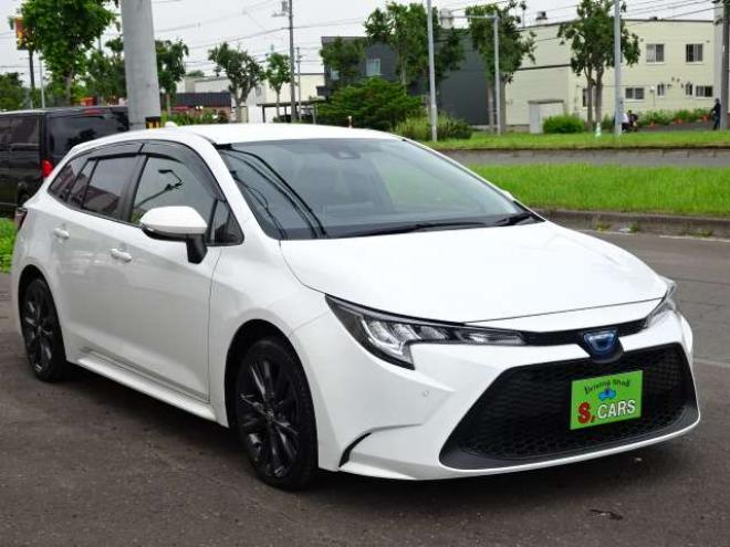 カローラツーリング　1.8 ハイブリッド G-X プラス E-Four 4WD　ハイブリッド機構含保証2年/走行距離無制限　4WD　ワンオーナー セーフティセンス ディスプレイオーディオ・ナビ　バックカメラ　LEDヘッドライト　W/B純正17インチアルミホイール ミラーヒーター 6SRS スマートキー 1800