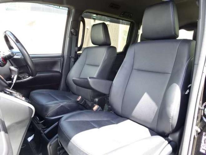 エスクァイア2.0 Gi 4WD　本州車　保証1年/走行距離無制限　後期 4WD　セーフティセンス　両側パワースライドドア　バックカメラ　本革シート　前席シートヒーター　アイドリングストップ　ビルトインETC　LEDヘッドライト　冬タイヤ付 2000
