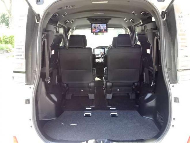 ヴォクシー2.0 ZS 4WD　本州車　保証1年/走行距離無制限　4WD　後期　純正10インチナビ　フリップダウンモニタ　両側パワースライドドア　　地デジ　バックカメラ　LEDヘッドライト　AUTOHIビーム　スマートキー　クルコン 2000