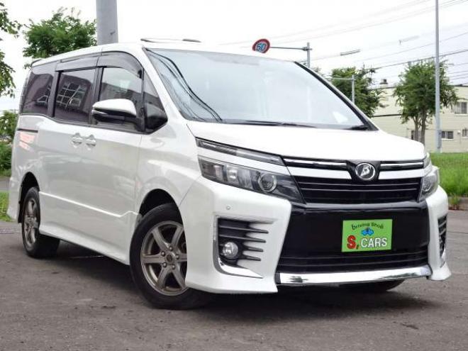 ヴォクシー2.0 ZS 4WD　本州車　保証/走行距離無制限　サンルーフ　4WD　ツインムーンルーフ　両側パワースライドドア　純正9型ナビ　　バックカメラ　Bluetooth接続　前後ドライブレコーダー　コーナーセンサー　ETC　LEDヘッドライト 2000
