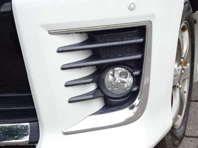 ヴォクシー2.0 ZS 4WD　本州車　保証/走行距離無制限　サンルーフ　4WD　ツインムーンルーフ　両側パワースライドドア　純正9型ナビ　　バックカメラ　Bluetooth接続　前後ドライブレコーダー　コーナーセンサー　ETC　LEDヘッドライト 2000