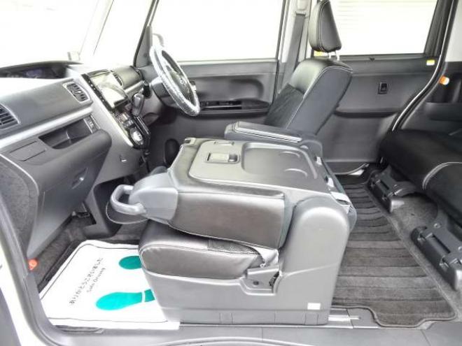 タントカスタム RS トップエディション SAII 4WD　保証1年/走行距離無制限　4WD　ワンオーナー　衝突軽減ブレーキシステム　両側パワースライドドア　純正ナビ　地デジ　Bカメラ　HDMI入力　純正エンジンスターター LEDヘッドライト　ハーフレザーシート　冬タイヤ付 660
