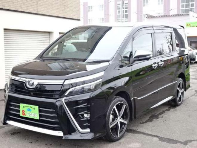 ヴォクシー2.0 ZS 煌 4WD　本州車　保証1年/走行距離無制限　4WD　後期　トヨタセーフティセンス　両側パワースライドドア　純正ナビ　地デジ　バックカメラ　エンジンスターター　LEDヘッドライト　ドライブレコーダー　AUTOHIビーム 2000