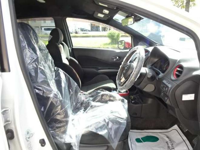 ノート1.2 e-POWER NISMO　本州車　ハイブリットシステム保証2年付　ワンオーナー　社外ナビ　Bluetooth接続　 エマージェンシーブレーキサポート　車線逸脱警報　NISMO純正アルミ　純正LEDヘッドライト　プッシュスタート　冬タイヤ付 2WD 1200