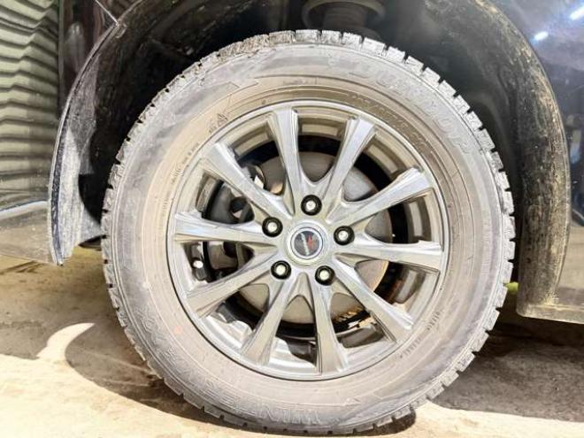 セレナ2.0 20X 4WD　防錆塗装4WDエンスタBカメETC積込タイヤ 2000