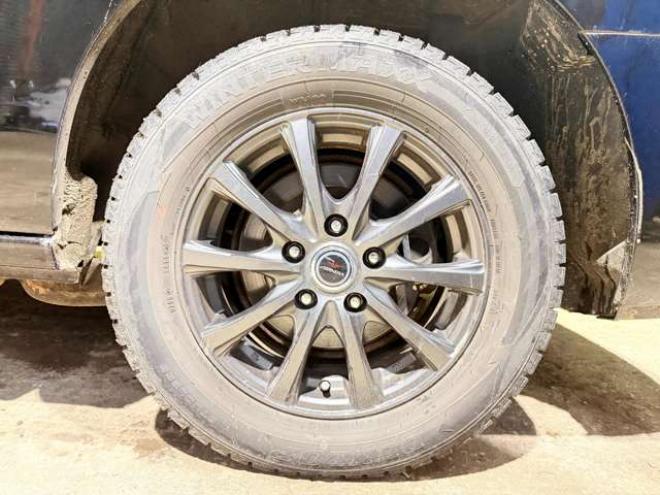 セレナ2.0 20X 4WD　防錆塗装4WDエンスタBカメETC積込タイヤ 2000