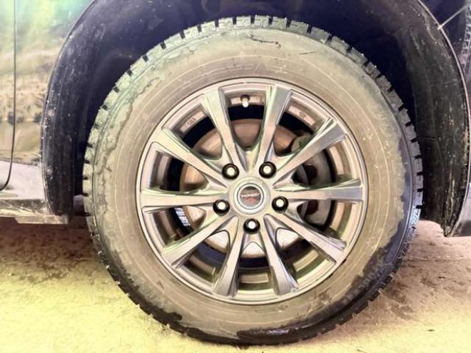 セレナ2.0 20X 4WD　防錆塗装4WDエンスタBカメETC積込タイヤ 2000