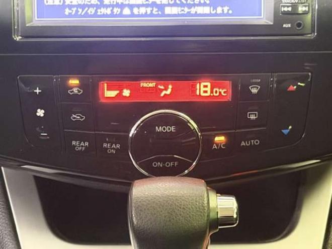 セレナ2.0 20X 4WD　防錆塗装4WDエンスタBカメETC積込タイヤ 2000