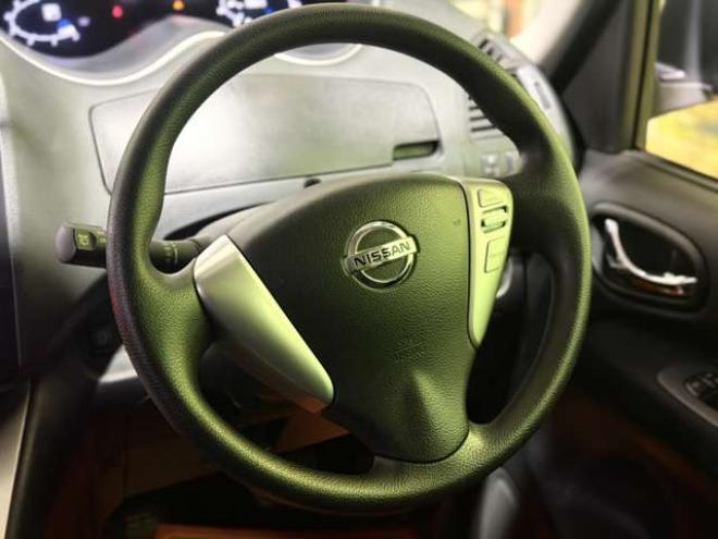 セレナ2.0 20X 4WD　防錆塗装4WDエンスタBカメETC積込タイヤ 2000