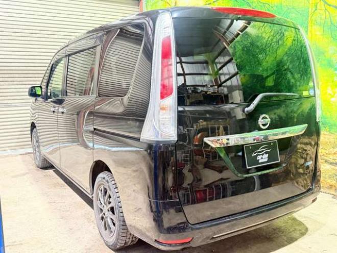 セレナ2.0 20X 4WD　防錆塗装4WDエンスタBカメETC積込タイヤ 2000
