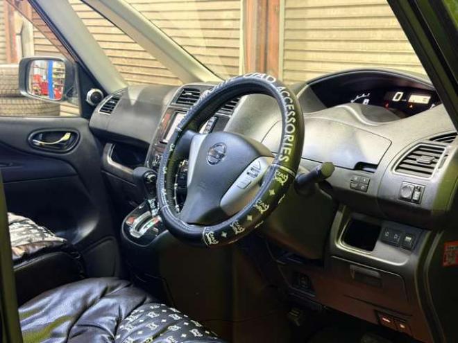 セレナ2.0 ハイウェイスター Jパッケージ 4WD　防錆塗装4WDTVナビBカメ後席モニタETC 2000