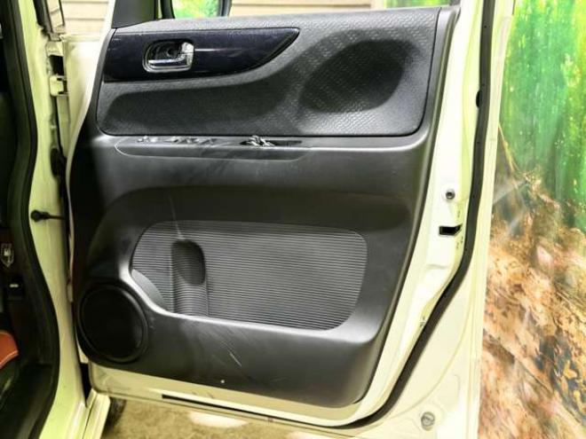 N-BOXカスタムG ターボSSパッケージ 4WD　防錆塗装4WDTVナビBカメエンスタ 660