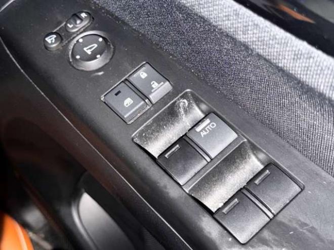 N-BOXカスタムG ターボSSパッケージ 4WD　防錆塗装4WDTVナビBカメエンスタ 660
