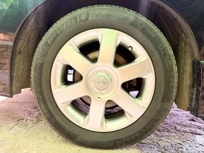 エルグランド2.5 250ハイウェイスター 4WD　防錆塗装4WDTVナビBカメエンスタ積込タイヤ 2500