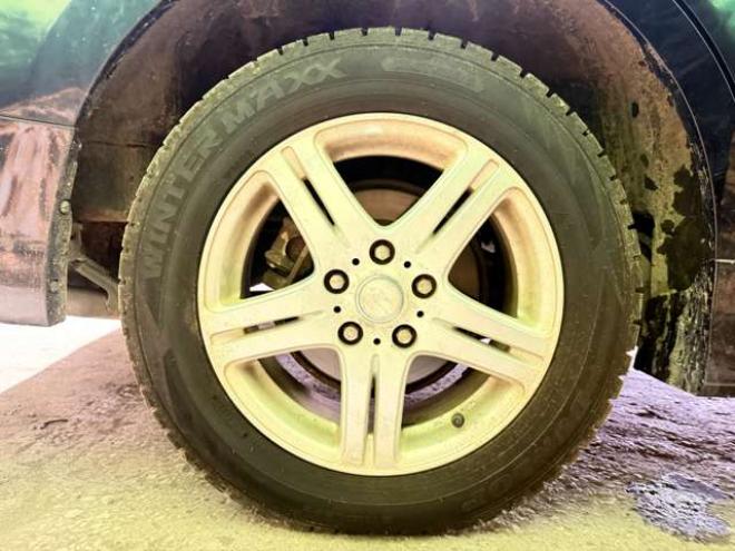 ステップワゴン2.0 スパーダ Z インターナビ セレクション 4WD　防錆塗装4WDTVナビBカメエンスタETC 2000