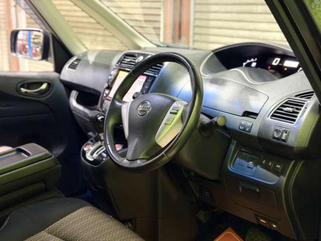 セレナ2.0 ハイウェイスター 4WD　防錆塗装4WDTVナビBカメETCドラレコ後席モニタ 2000