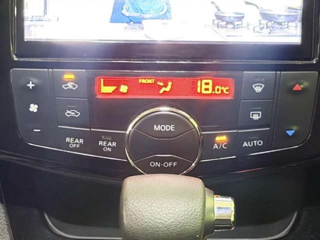 セレナ2.0 ハイウェイスター 4WD　防錆塗装4WDTVナビBカメETCドラレコ後席モニタ 2000