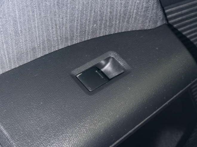 フリードスパイクハイブリッド1.5 ジャストセレクション　防錆塗装4WDTVナビBカメETC 1500