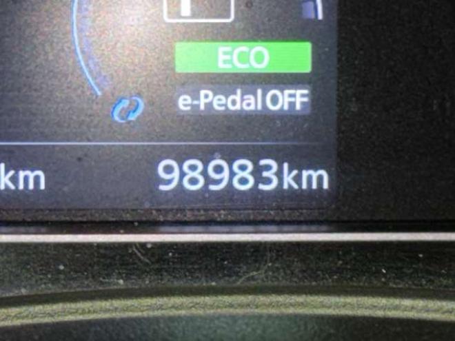 リーフX 10万台記念車　TVBカメ積込タイヤETC 2WD 不明