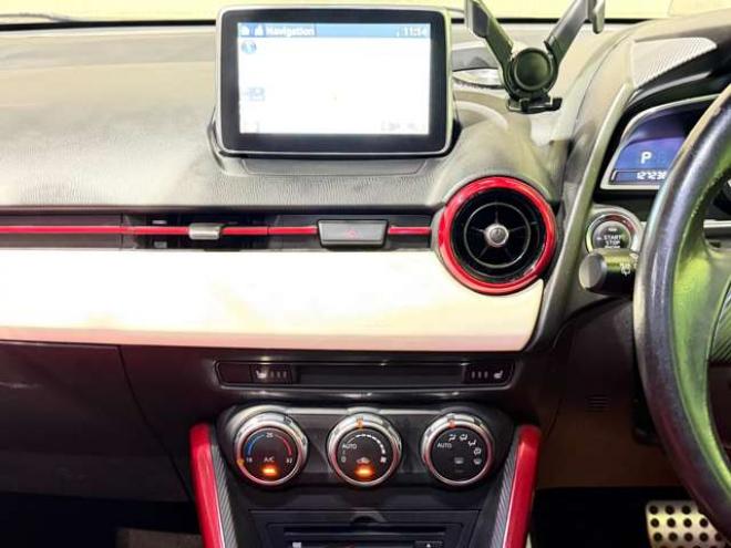 デミオ1.5 XD ミッド センチュリー ディーゼルターボ 4WD　防錆塗装4WDTVナビ 1500