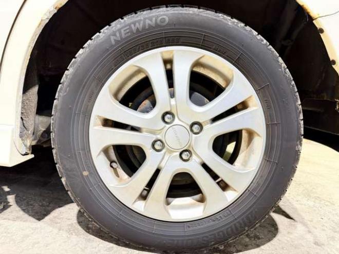フリードスパイクハイブリッド1.5 ジャストセレクション　防錆塗装キーレスドラレコCD積込タイヤ 2WD 1500