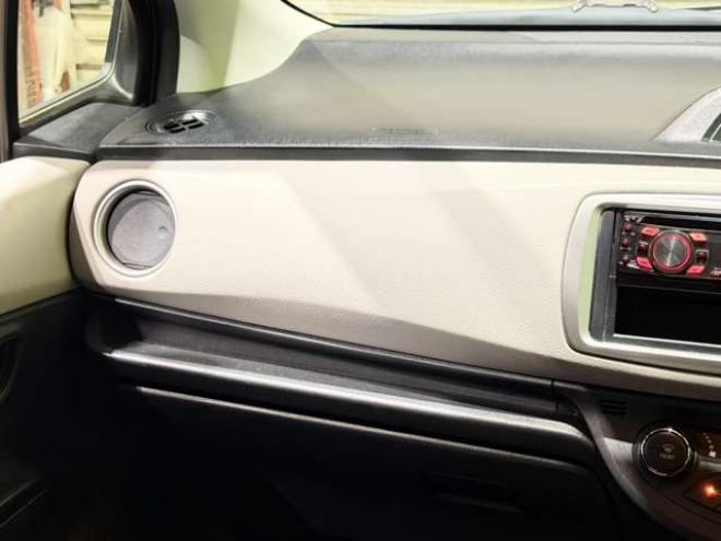 ヴィッツ1.3 U 4WD　防錆塗装4WDスマキーCDETC 1300
