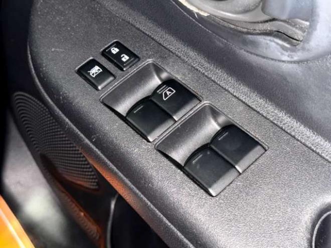 マーチ1.2 X FOUR Vセレクション 4WD　防錆塗装4WDTVナビエンスタ 1200