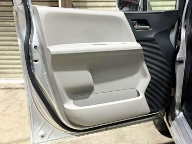 フリード1.5 フレックス ジャストセレクション 4WD　防錆塗装4WDキーレスナビETC 1500