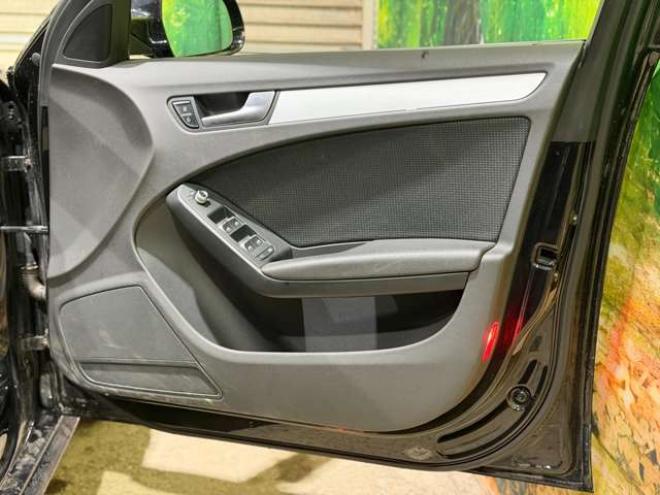 アウディA4アバント 2.0 TFSI クワトロ Sラインパッケージ 4WD　防錆塗装4WDTVナビBカメETC 正規輸入車 2000