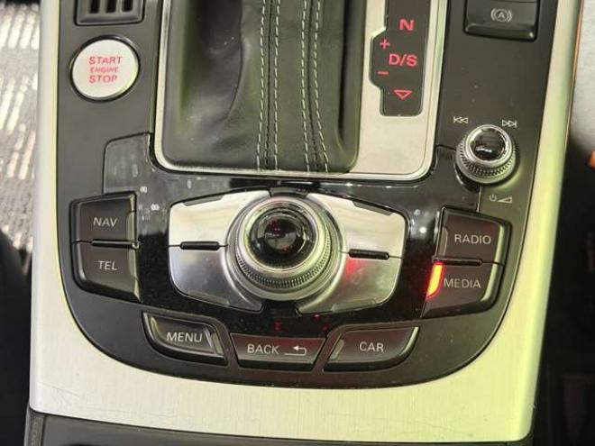 アウディA4アバント 2.0 TFSI クワトロ Sラインパッケージ 4WD　防錆塗装4WDTVナビBカメETC 正規輸入車 2000