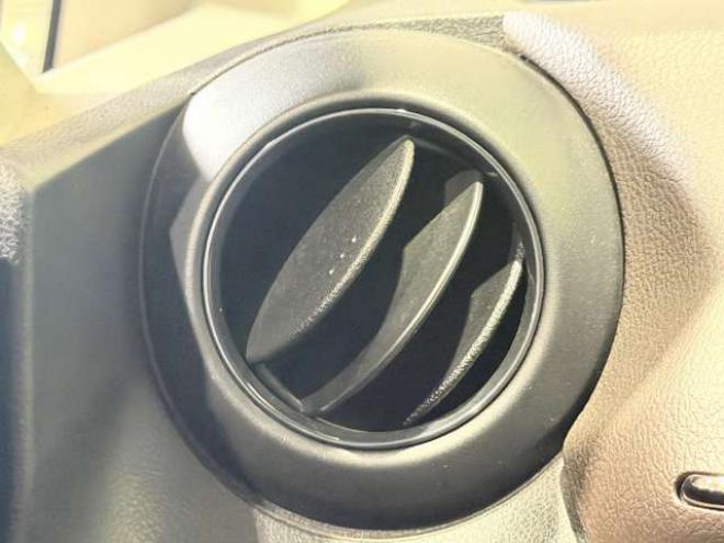 フィットシャトルハイブリッド1.3 C　防錆塗装キーレスCDポータブルTV積込タイヤ 2WD 1300